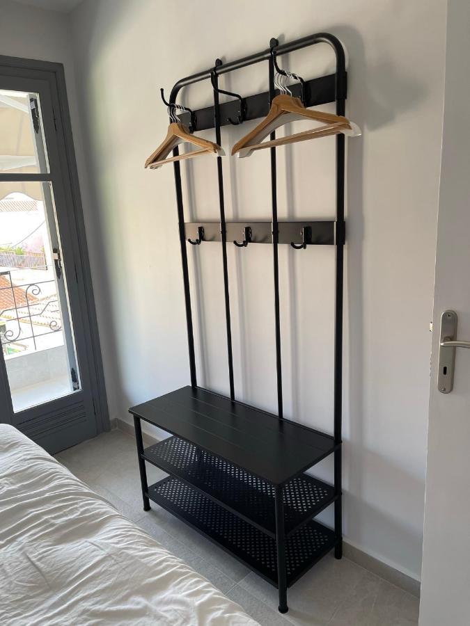 Axs First Floor Apartment Aegina Town